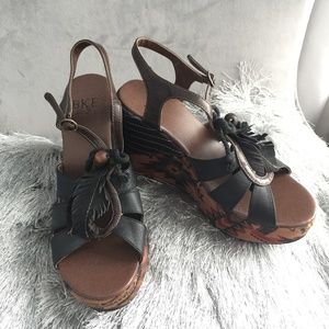 BKE Sole Wedge Peek-toe Sandals Heels, Size 10